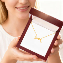 BEAUTIFULLY CRAFTED NECKLACE